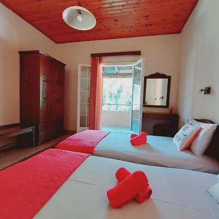 Zoi & Alexia Apart-hotel *